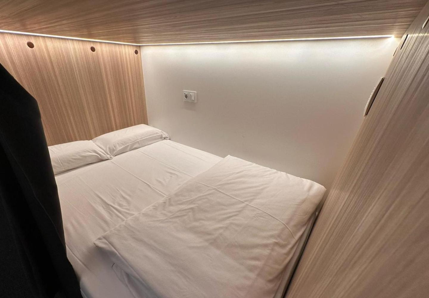 Hostel Siesta & Go 马德里 外观 照片